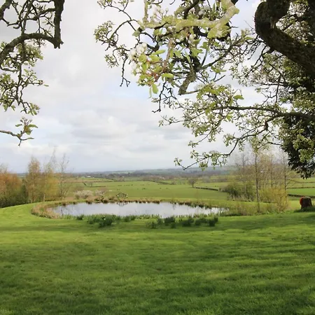 Great Calva, Sebergham, Perfect For 2 Families Or Friends With 3 Dogs Welcome And Hot Tub *